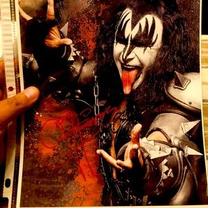 Digital signature of Gene Simmons signed print